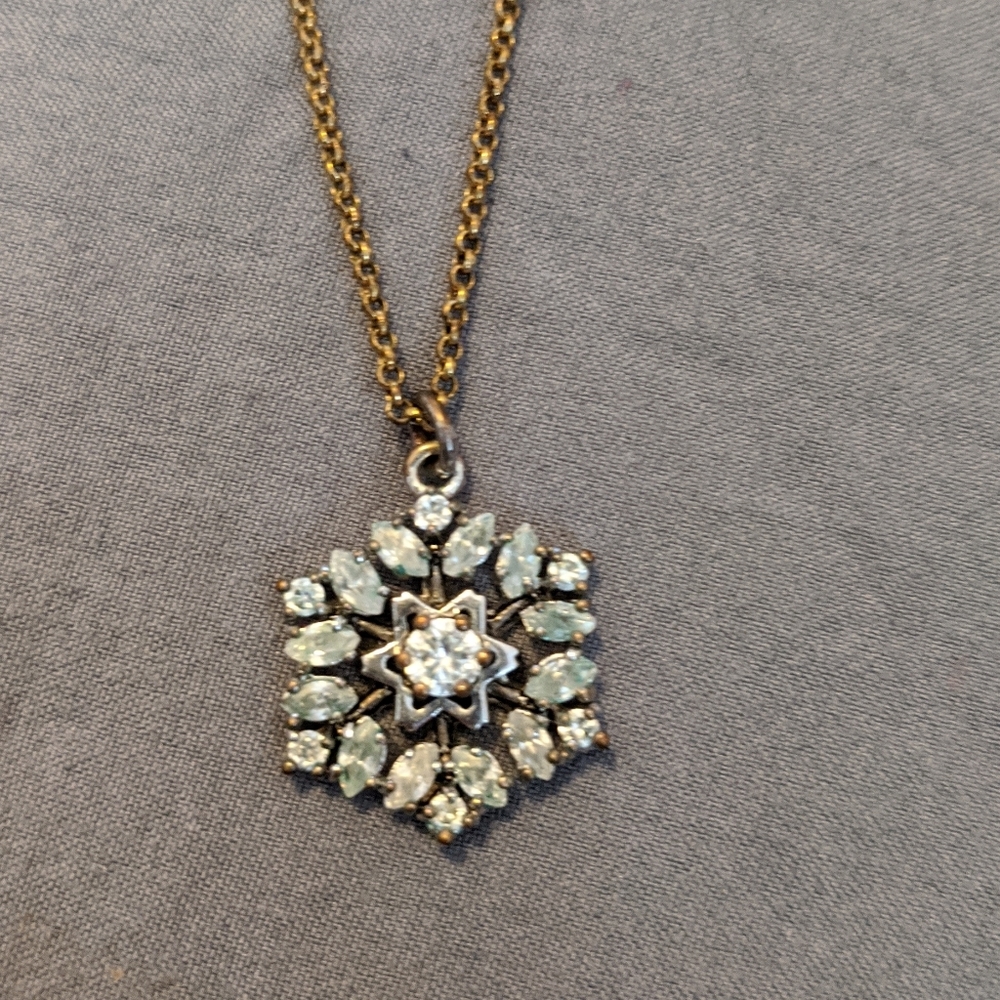 Juicy couture snowflake necklace